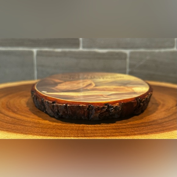 Vintage 80’s Wood Slice Religious Praying Hands Wall Hanging Prayer 8.5” x 5.25” - Picture 7 of 8